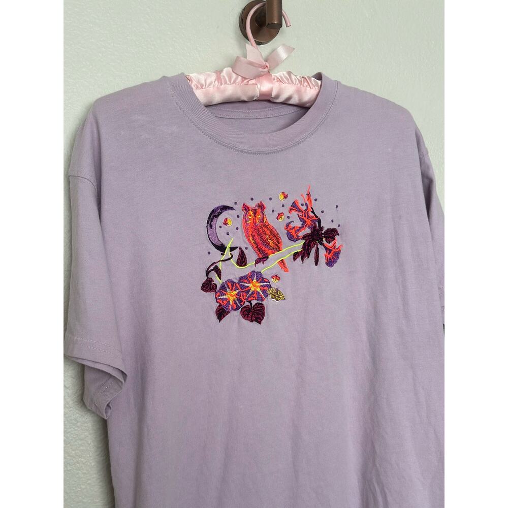 Nike S Logo Twist glow in the dark logo oversized t-shirt in lilac Embroidered - Picture 3 of 9